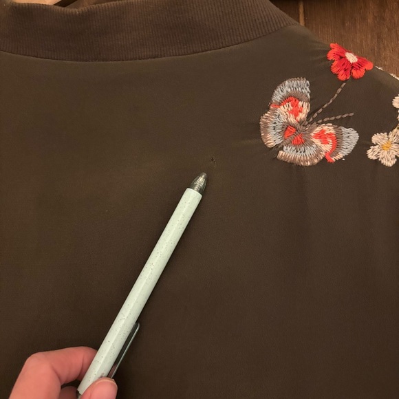 Johnny Was Lucy Crepe de Chine 100% Silk Bomber Jacket Army Green Embroidered, L - Picture 14 of 16